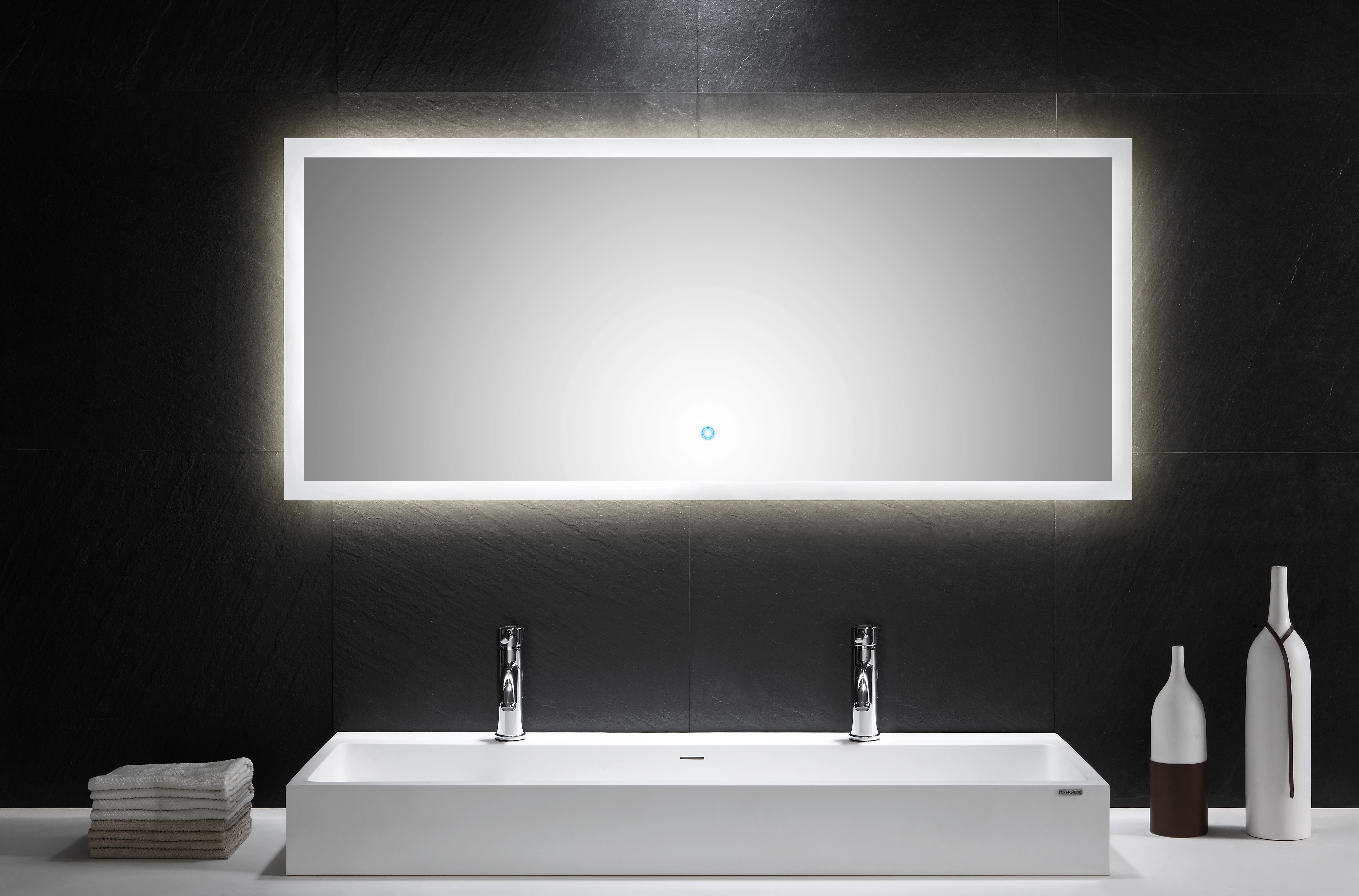 Baldur S3 LED Spiegel 60x80cm mit Touchfunktion - LuxNice