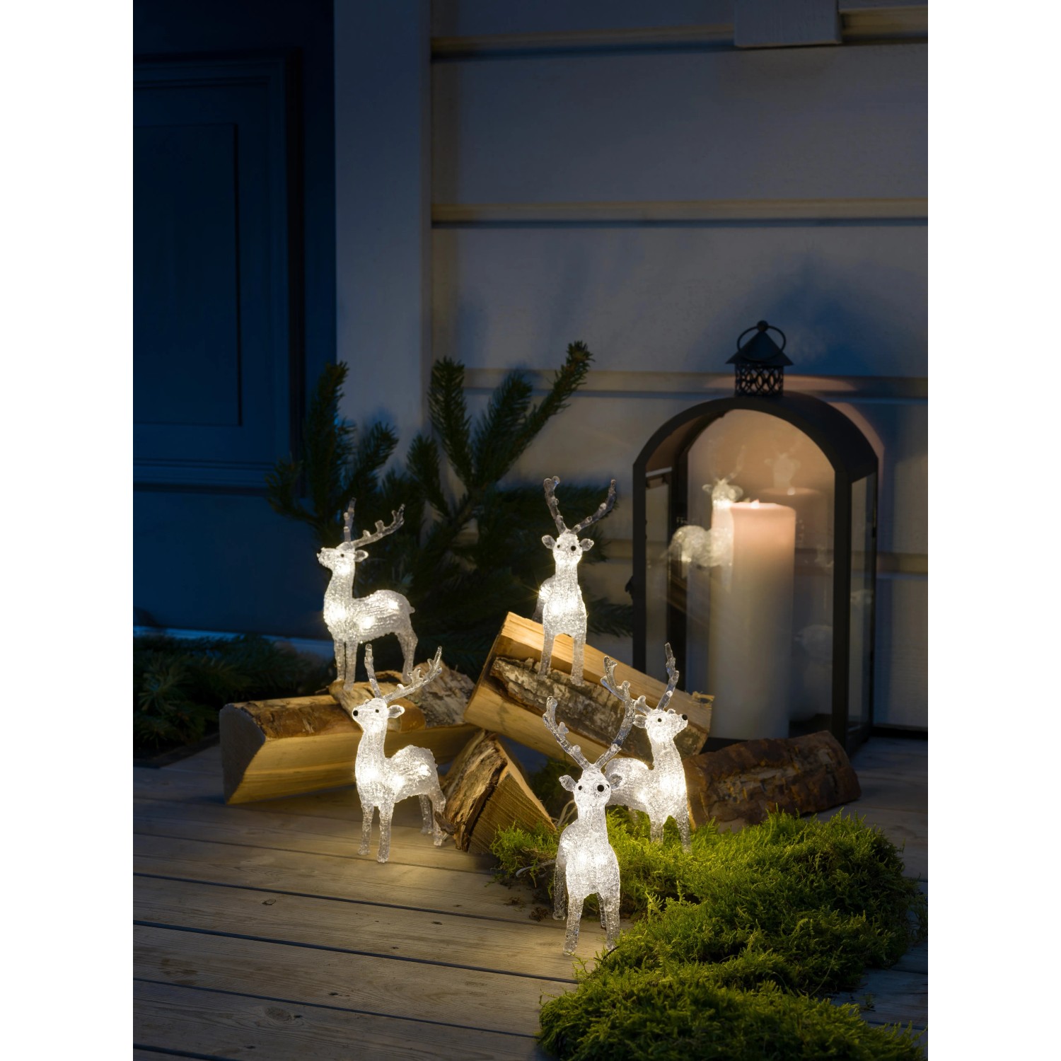 Konstsmide LED-Rentier 5er-Set aus Acryl mit warmweißen LEDs für den Außenbereich.