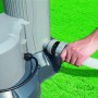 Anschluss der Bestway Solar Poolheizung an eine Filteranlage mit Schlauch.