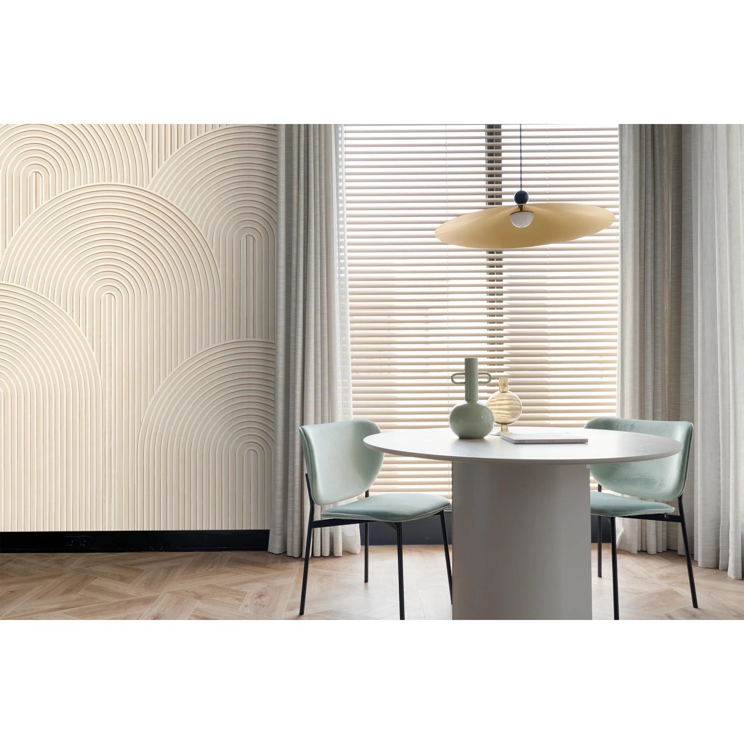 ESTAhome Fototapete mit 3D Muster in Hellbeige im Esszimmer.