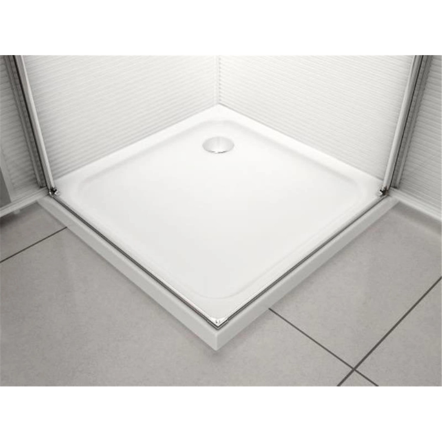 Eckige Glaszentrum Hagen Duschkabine Zeus 90x90 mit flacher, weißer Duschwanne und Siphon.