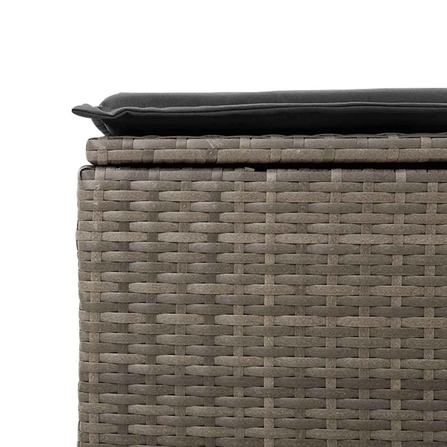 Detailaufnahme eines grauen Gartenmöbel-Hockers aus Polyrattan mit dunklem Kissen, Teil einer vidaXL Sofagarnitur.
