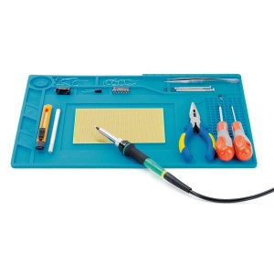 Blaue Silikon Lötmatte 39x27cm mit Fächern und Werkzeugen. Ideal für Lötgeräte.