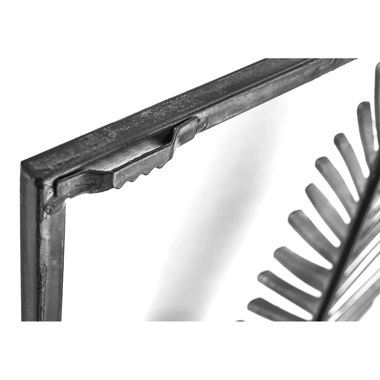 Detailansicht: Kobolo Wandbild MONSTERA, Metall, schwarz-gold, Wanddeko mit Aufhängung.