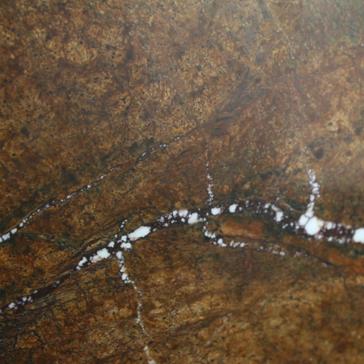 Naturbaustein Crystal Collection Nature Touch Rain Forest Brown, Detailansicht der Maserung.