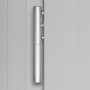 Detailaufnahme: Silberfarbenes Scharnier an grauer Sicherheits-Haustür ThermoSpace Prime Palermo RC2.