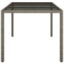Grauer vidaXL Gartentisch aus Rattan mit Glasplatte, 150x90x75 cm.