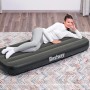 Bestway TriTech Luftbett, Einzelbett 185x76x25 cm, mit liegender Person.