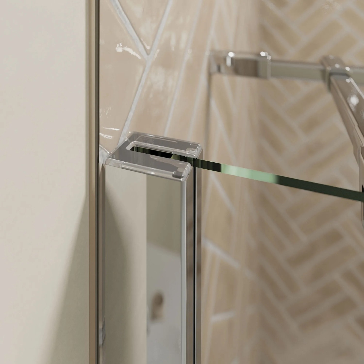 Detailaufnahme: Breuer Elana 2.0 Seitenwand, eckige Profile, Alu-Chrom, Glasdetail.