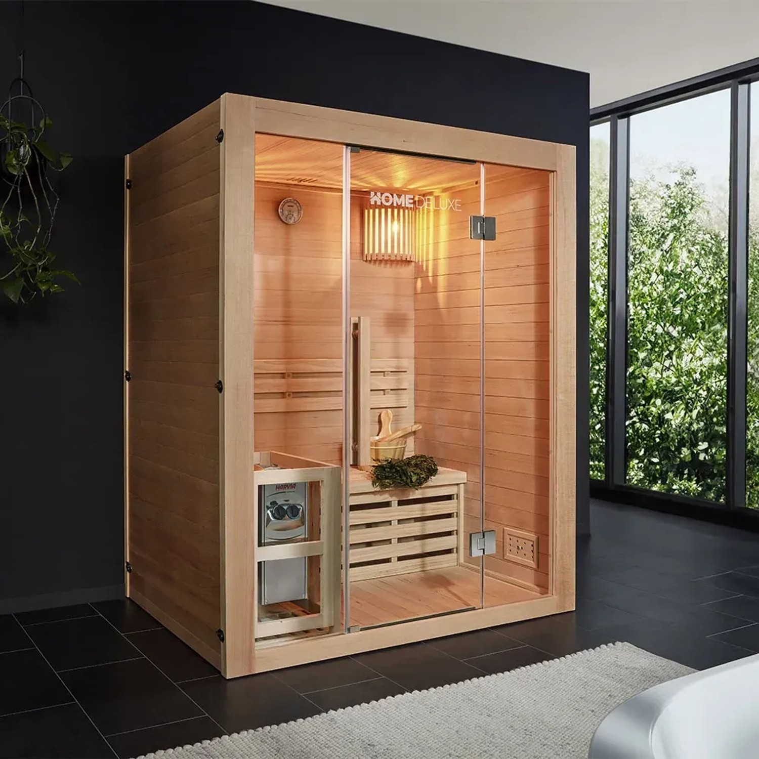 Traditionelle Sauna SKYLINE aus Tannenholz mit Glasfront und Zubehör.