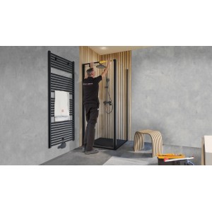 Montage einer Duschkabine durch einen Handwerker. Schulte Montageservice für Duschen.