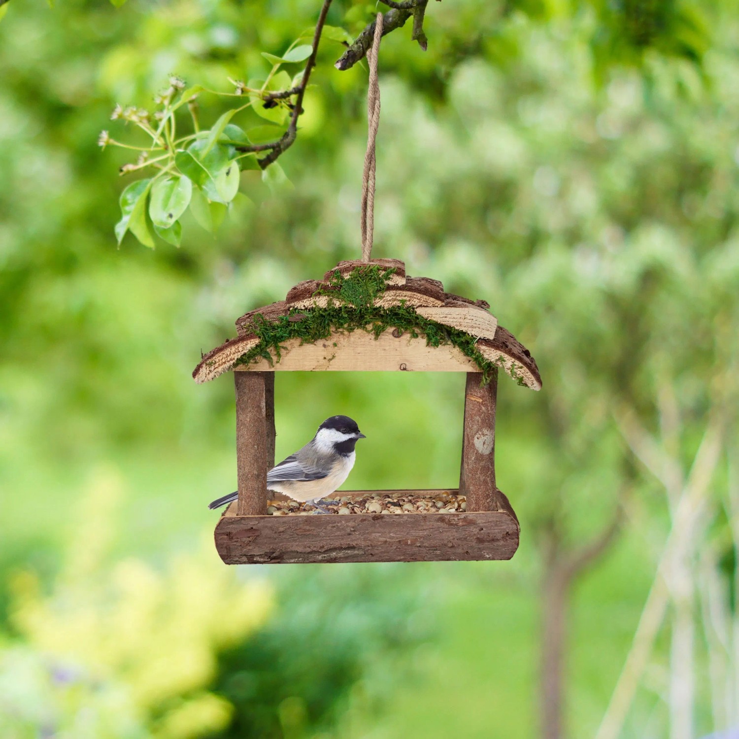 Relaxdays Vogelfutterhaus Holz Natur zum Aufhängen 19 cm x 22 cm x 16,5 cm 600 g_2