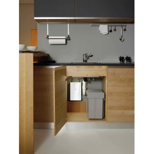 Clage CDX11-U Kompaktdurchlauferhitzer 11 kW Untertischgerät unter Spüle im Küchenschrank.