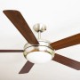 AIRERYDER Deckenventilator Ursa mit Nickel-Gehäuse, Nussbaum-Flügeln und integrierter Beleuchtung.