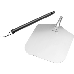 Char-Broil Pizzaschieber aus Aluminium mit Holzgriff und Lederschlaufe.