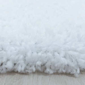 Detailansicht: Weißer Ayyildiz Hochflorteppich Sydney, flauschiger Shaggy Teppich.