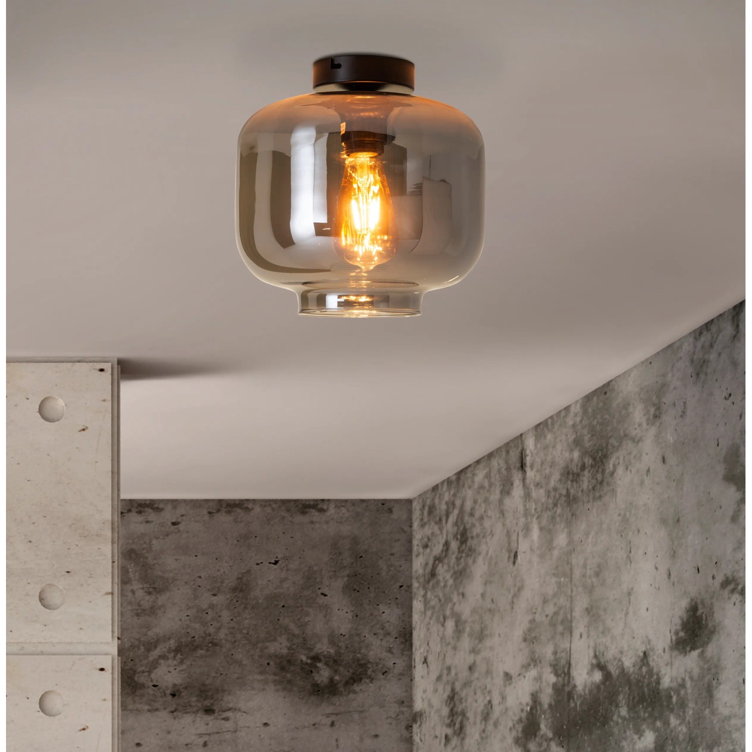 Anthrazitfarbene Näve Deckenleuchte Vaso Ø 25 cm mit E27 Fassung und Rauchglas-Schirm.