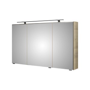 Pelipal Spiegelschrank Quantum 120 cm, Polar Pinie Dekor, mit LED-Beleuchtung und drei Spiegeltüren.