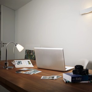 3er-Pack Osram G4 LED-Lampe, 1,8W, warmweiß, klare ovale Form. Ideal für dekorative Beleuchtung.