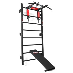 K-SPORT Sprossenwand mit Bank, Dip Station und Klimmzugstange für vielseitiges Training.