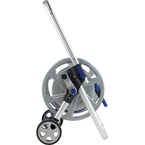 LUX Comfort Metall Schlauchwagen-Set mit Rädern und Schlauch aufgewickelt.