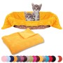 Orangefarbene Bestlivings Katzendecke aus Mikrofaser (60x80 cm) mit Katzen im Korb.