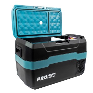 Pro User Kühlbox CB35 mit geöffnetem Deckel, schwarz und türkis. Ideal für Camping und unterwegs.