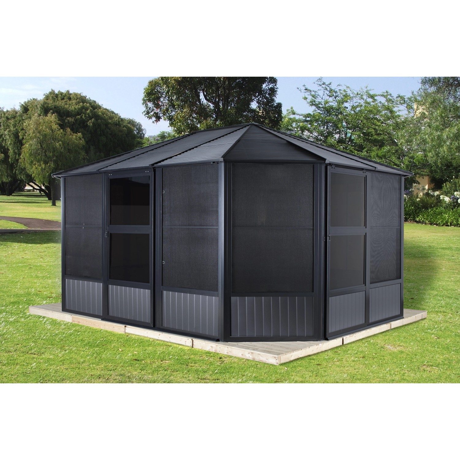 Sojag Pavillon Charleston 384x489 cm mit Stahl-Dach und Moskitonetzen.