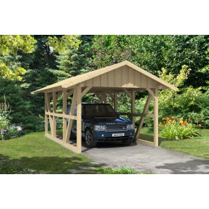 Skan Holz Carport Schwarzwald mit Dachschalung, Naturholz, mit Auto im Carport.