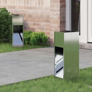 Zwei silberne vidaXL Solar LED Wegeleuchten aus galvanisiertem Stahl im Garten.