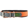 Orangefarbenes Hunter Hundehalsband mit grauen Dreiecken und silberner Schnalle.