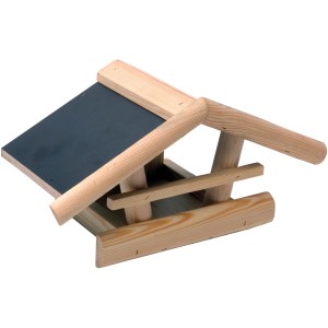 Rustikales Dobar Vogelfutterhaus aus Kiefernholz mit wetterfestem Dach.