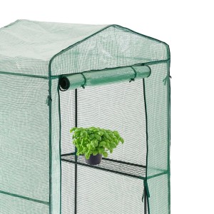 Hattoro Foliengewächshaus mit Basilikum auf Ablage, grüne Folie, aufgerollte Tür.