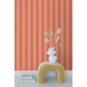 ESTAhome Streifen Tapete in Terrakotta und Pfirsichrosa, vertikale Streifen für Wandgestaltung.