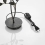 Detailaufnahme der schwarzen Lucande Evory Tischlampe im Florentiner-Design mit Schalter und Stecker.