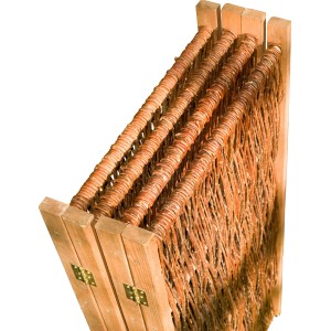 Noor Paravent aus Weide, 180x240 cm, klappbar mit Holzrahmen. Sichtschutz für Garten & Balkon.