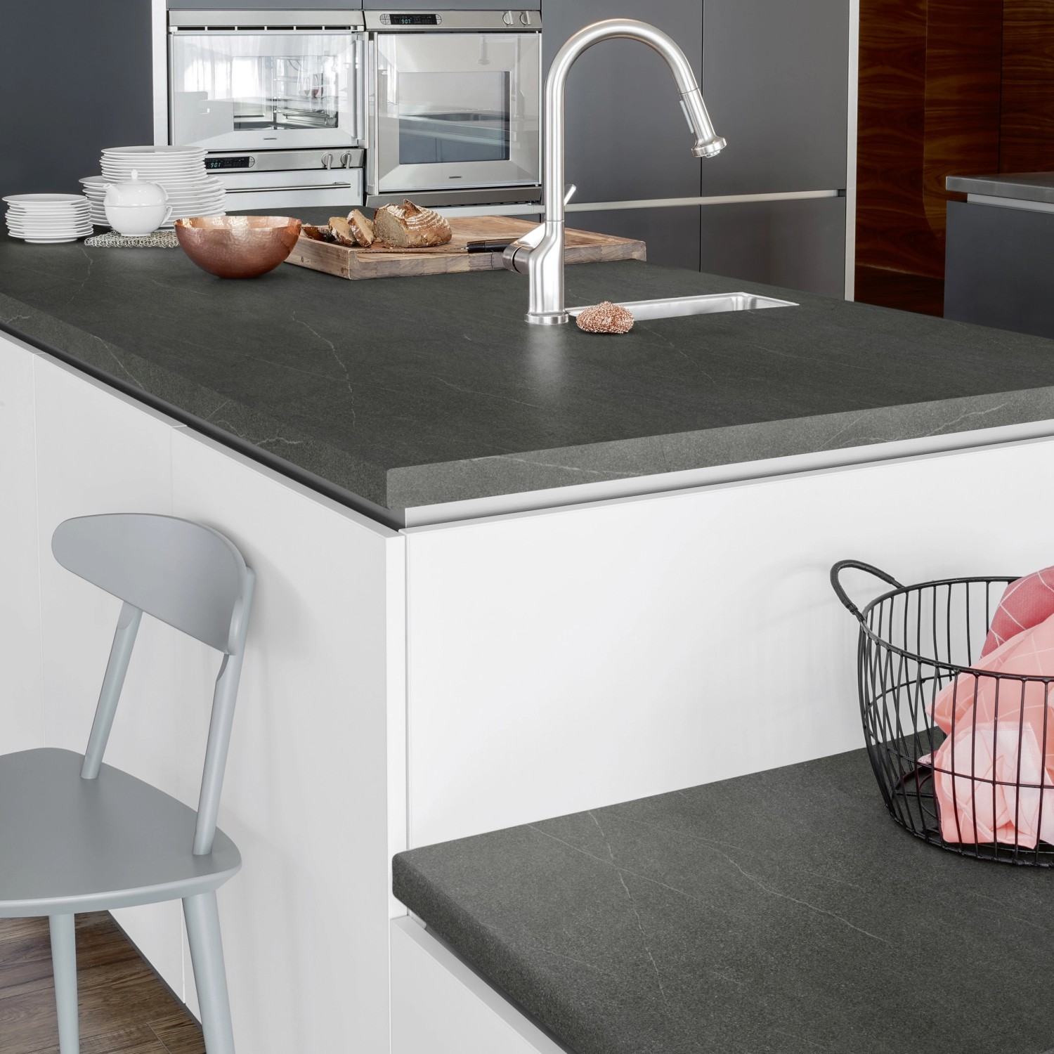 Alu Tortenscheibe 30cm Mit Aufhängebohrung - Professionelle Tortenarbeitsplatte Für Bäckereien