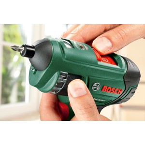 Bosch Akkuschrauber PSR Select Solo in Aktion, grüne Gehäusefarbe.