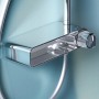 Detailaufnahme: AM.PM Duschsystem X-Joy mit Regalmischer in Chrom. Modernes Brauseset für Ihr Bad.
