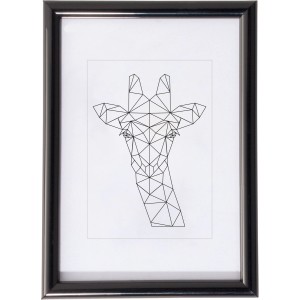 Schwarzer Kunststoff Bilderrahmen (10x15 cm) mit Passepartout und geometrischem Giraffen-Motiv.