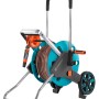 Gardena Schlauchwagen-Set CleverRoll M Easy mit 20m Schlauch, Systemteilen und Spritze.