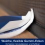 Detailaufnahme des Bona Premium Spray Mop beim Reinigen einer Sockelleiste.