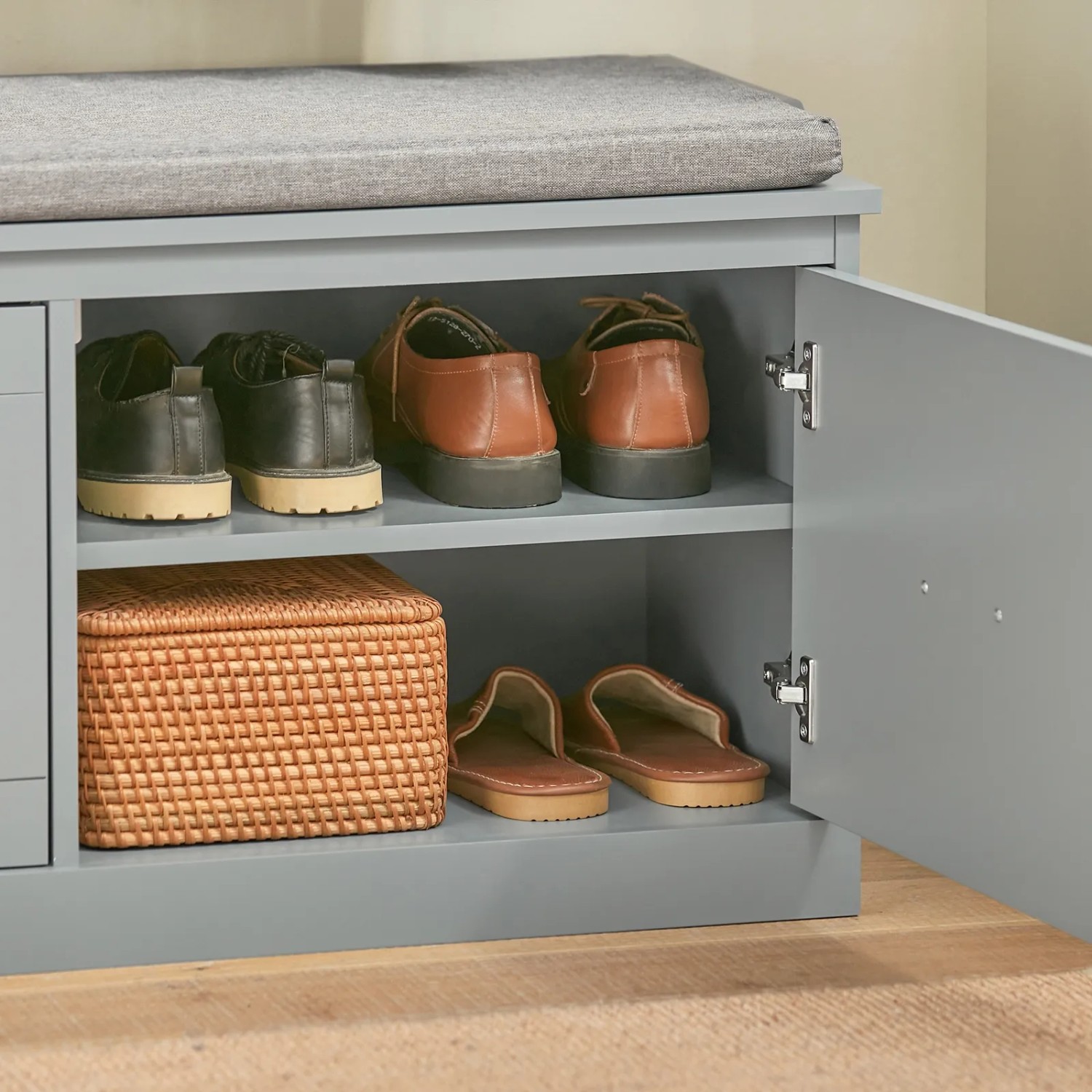 SoBuy Schuhbank FSR131-HG, grau, mit Sitzkissen und 4 Fächern zur Schuhaufbewahrung.