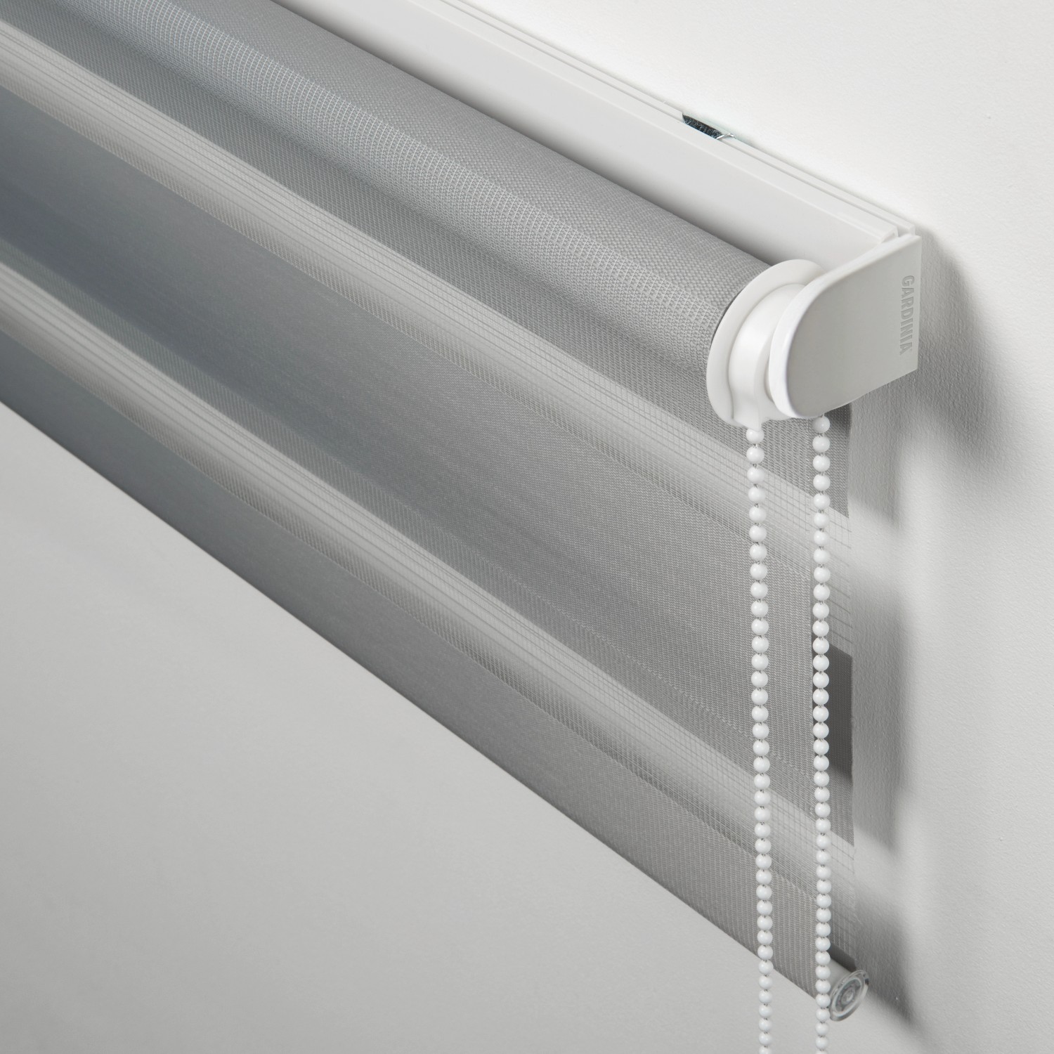 Gardinia Doppelrollo EasyFix, 90x150 cm, Grau. Rollo mit transparenten und blickdichten Streifen.