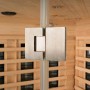 Detailaufnahme: Türscharnier der Redsun Deluxe Infrarotkabine aus Tannenholz.
