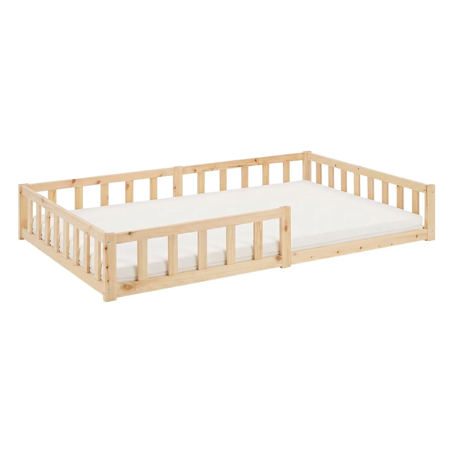 Homestyle4u Kinderbett Natur mit Rausfallschutz 120x200 cm Bodenbett Lattenrost Matratze 3027
