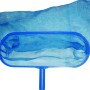 Blauer Summer Fun Aufsteck-Bodenkescher zum Reinigen von Pools.