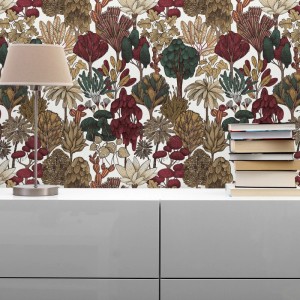 Tadessi Vliestapete Floral M1-No.570. Rotes Dschungelmuster mit Pflanzen und Bäumen für dekorative Wände.