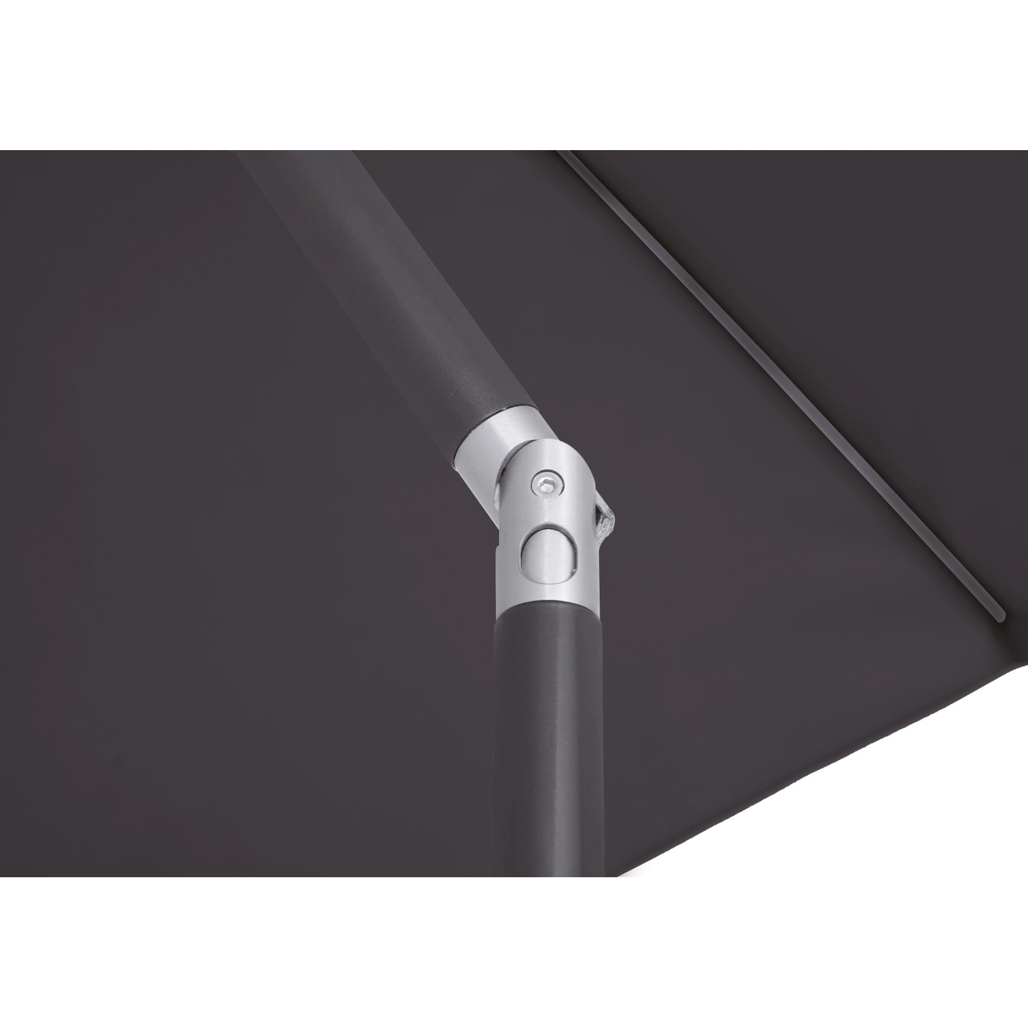 Detailaufnahme: Anthrazitfarbener Marktschirm (Ø 200 cm) mit Neigungsfunktion.