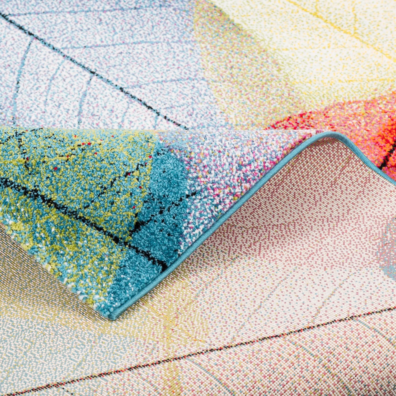 Bunter Designer Teppich Faro Tropical mit Blättern, 140x200cm. Kurzflorteppich mit modernem Muster.